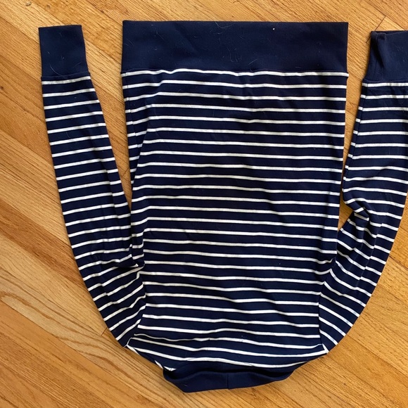 Jcrew sweatshirt with front pocket size S - Picture 3 of 5